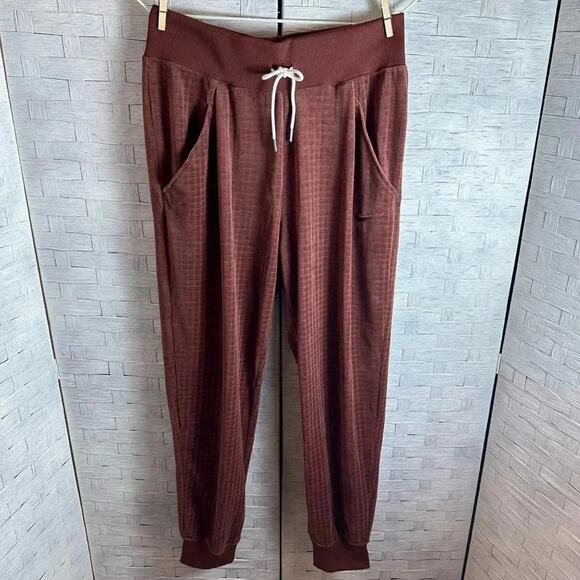 Nike rest, red velveteen, joggers, NWT soft streetwear, athleisure activewear - Picture 1 of 10